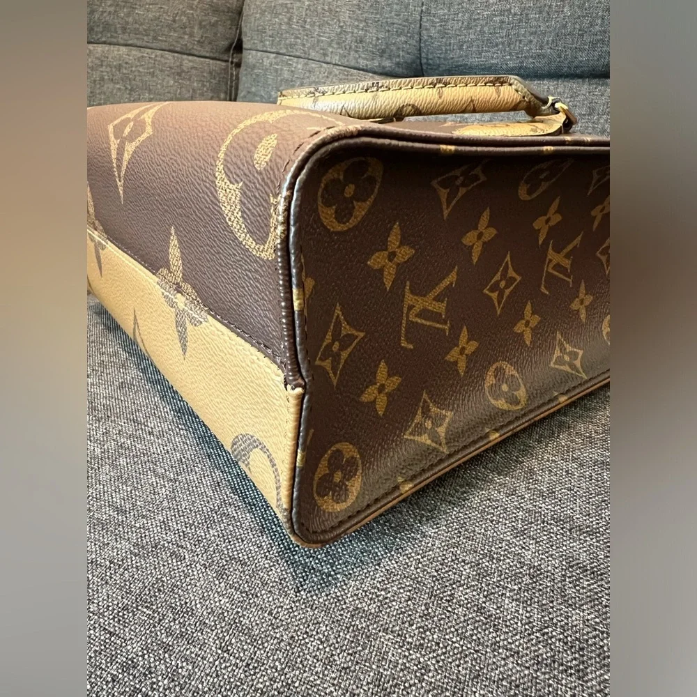 Louis Vuitton OntheGo PM monogram Reverse (Bag only) - Picture 6 of 14
